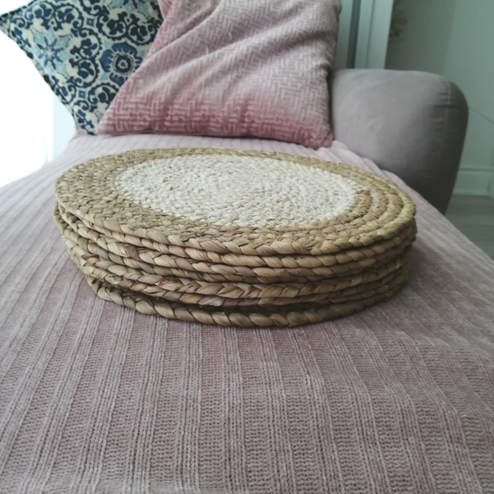 8 Natural Round Woven Straw Bamboo Placemat